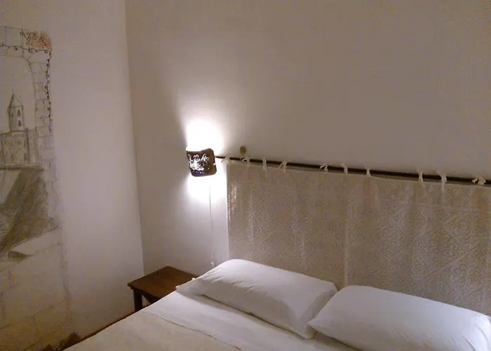 招待所 Antonhouse