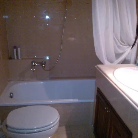 Antonhouse Pensjonat 3*