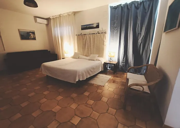 Antonhouse 3* Альгеро