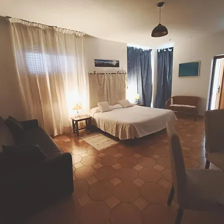 Antonhouse Pensionat 3*